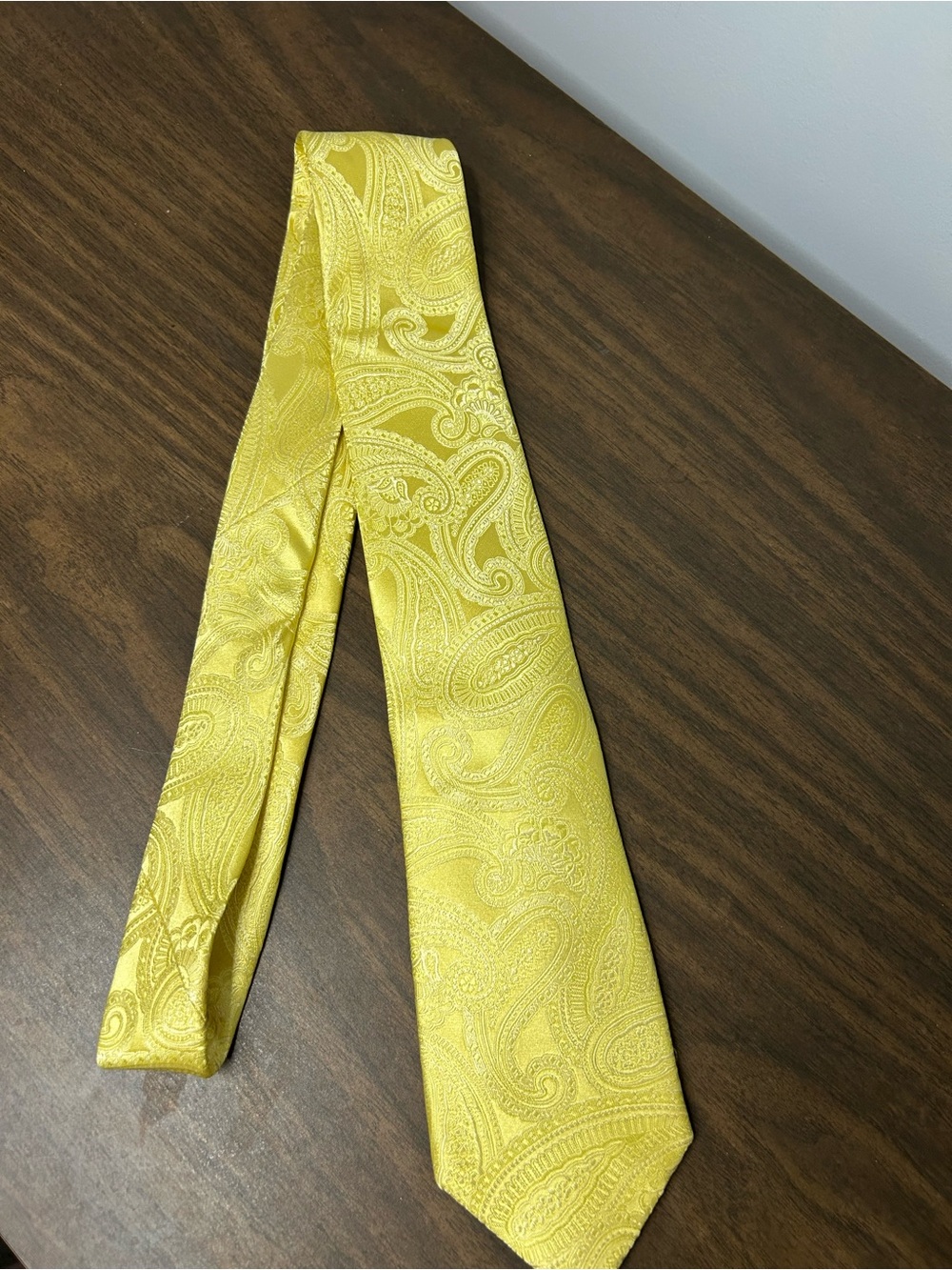 Michael Kors Yellow Paisley 100% Silk Neck Tie